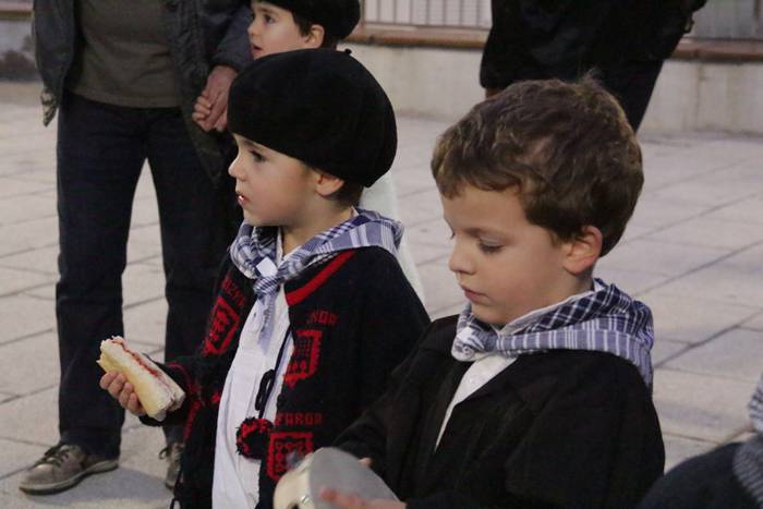 Olentzero eta Mari Domingi 2015 22 1450983296756