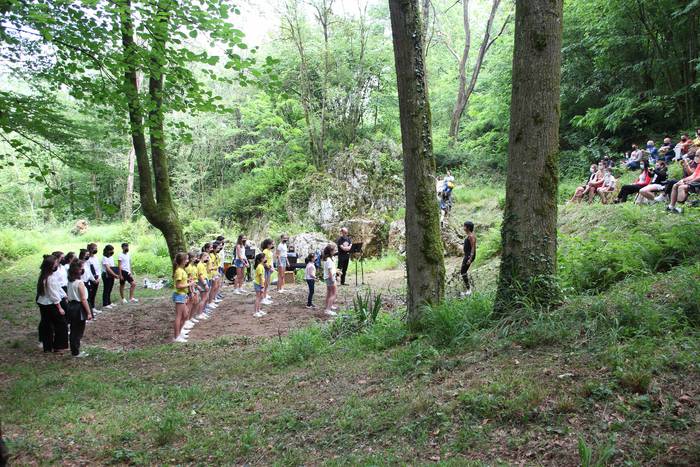 Basoaren erdi-erdian 25 1623508590210