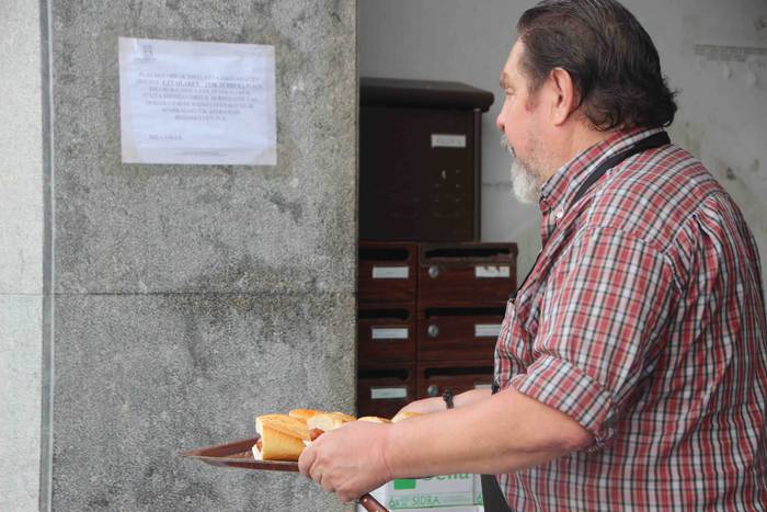 Aparrez busti dira Leaburun 22 1530444613410