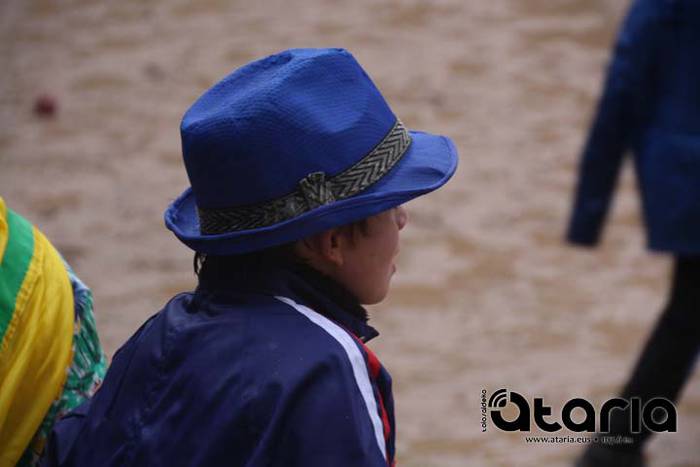 Eguraldi txarrak ez ditu ina 32 1518199231364