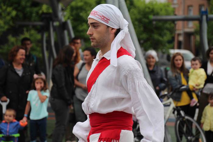 Lizarren basoa eta Bordon da 7 1561104648821