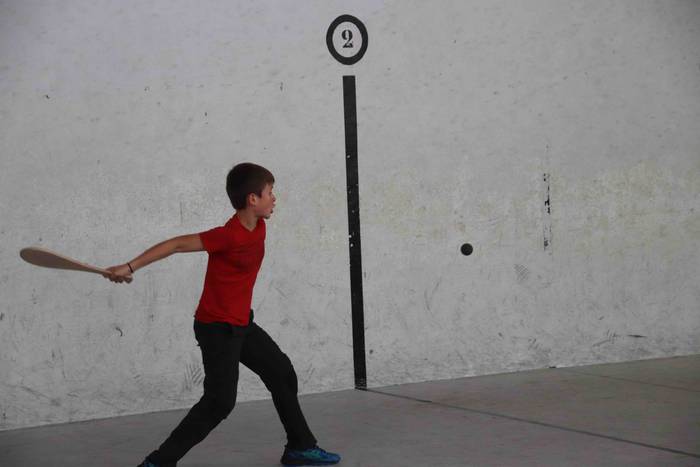 Txikiek pilotari handiak dir 73 1565875113879