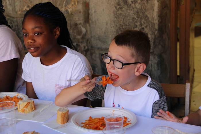 Tripa beteta, dantzan pasa d 9 1563205317866