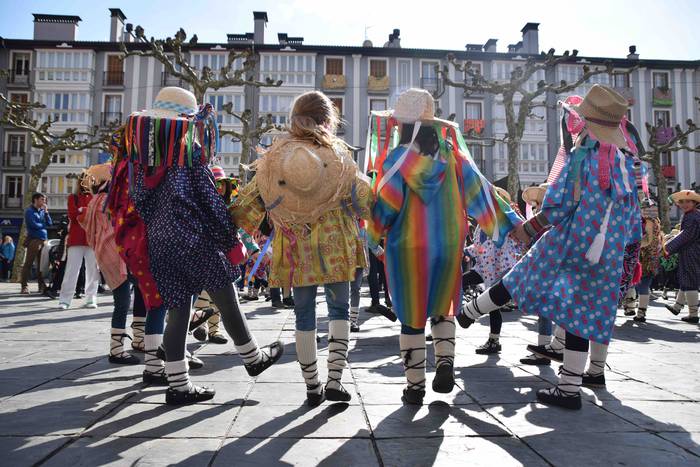 Dantzari txikiek Tolosako ka 47 1551531640021