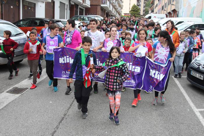 Irura eta Anoeta Korrika Txi 83 1554822589822