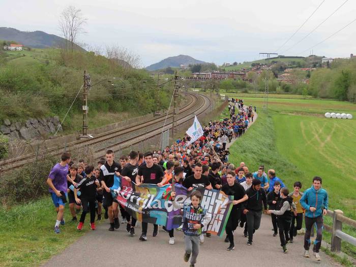 korrika, furgonetatik, Aizto 76 1649421645798