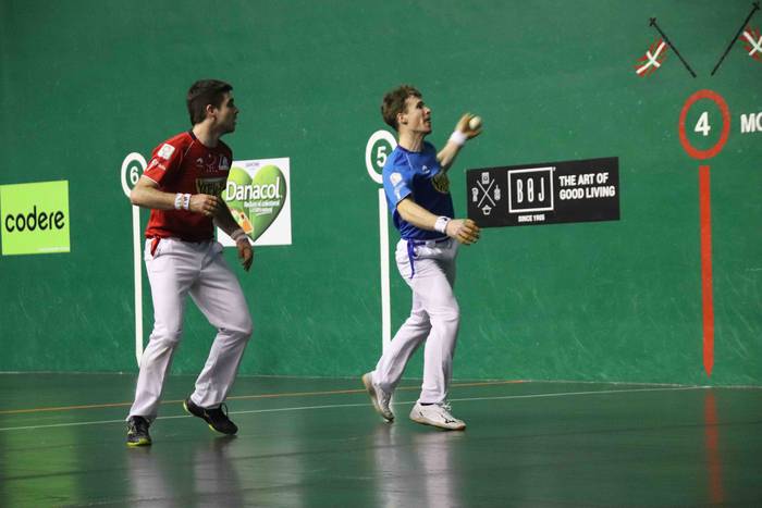 Jaka eta Artola, lehen postu 12 1576521581065