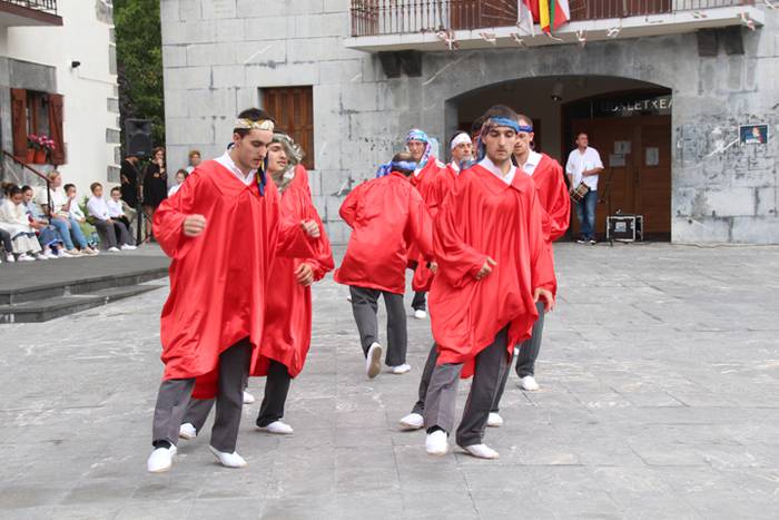 ADUNAKO AMA BIRJINAK 2017. A 34 1502799059139