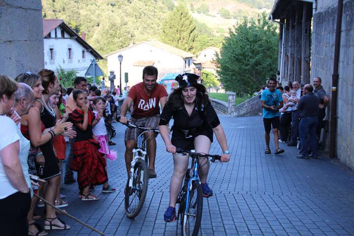 Mailot horia parte hartzaile guztientzat 41 1471109950582