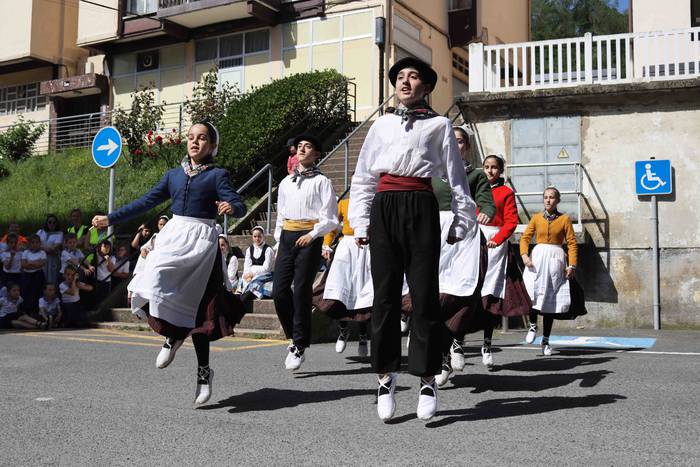 Dantzari eguna ari dira ospa 27 1652614049297