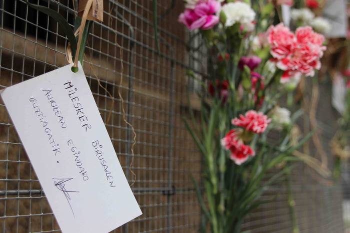 Esker hitzak, loreekin 36 1592050834436