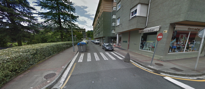 Paper kaletik Iurre auzora sartzeko errepidearen norabidea aldatuko dute