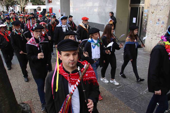 Ozen entzun dira txistularie 75 1551449151664