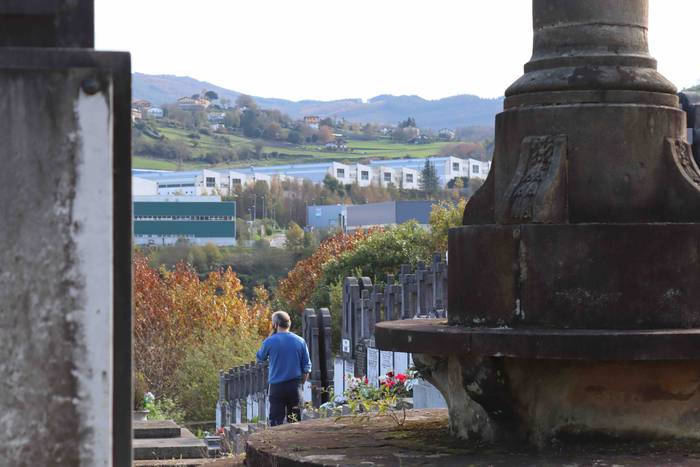 Santu Guztien eguna neurri b 28 1604226367212