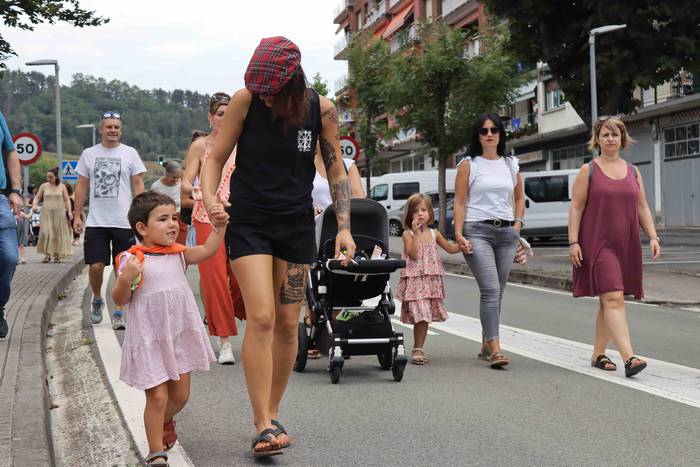 Kalejiraren atzetik eta buru 19 1660214355766