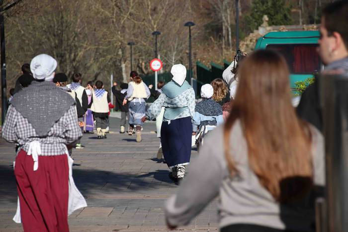 Gabon eguna Asteasun eta Adu 68 1577194450373