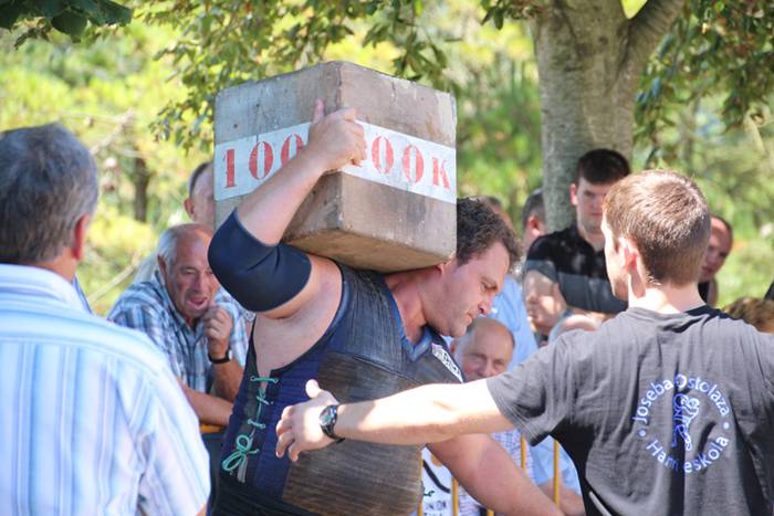 Festa giroa Santamañan 29 1468781758732