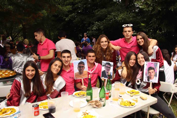 Kuadrillan bazkaltzea bezala 15 1564494462324