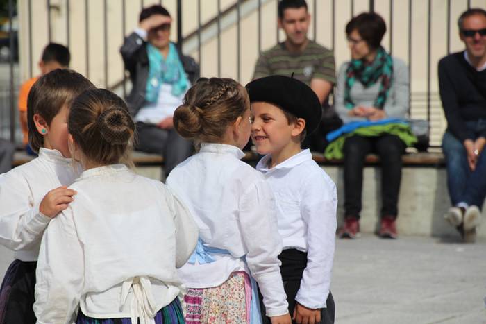 Suziria lehertzearekin bater 16 1494695617324