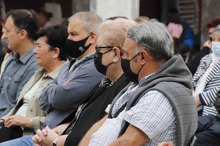 Aulki hutsak ekitaldia Irura 26 1632920815758