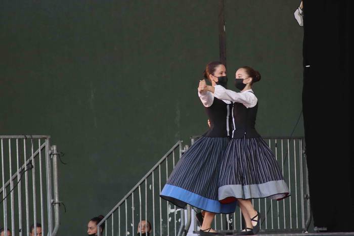 Mende laurdenari omenaldia e 13 1629569526307