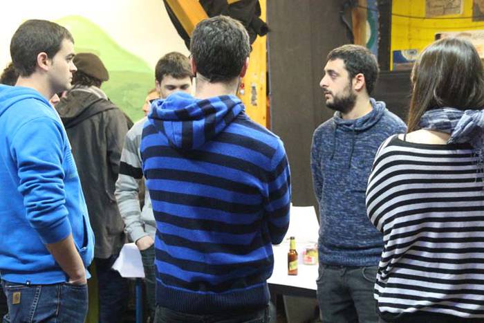 Zutik iraun aurretik, bazkal 3 1513435824222