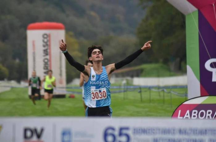 Tolosa CF-ko hemeretzi atlet 1 1637250718211