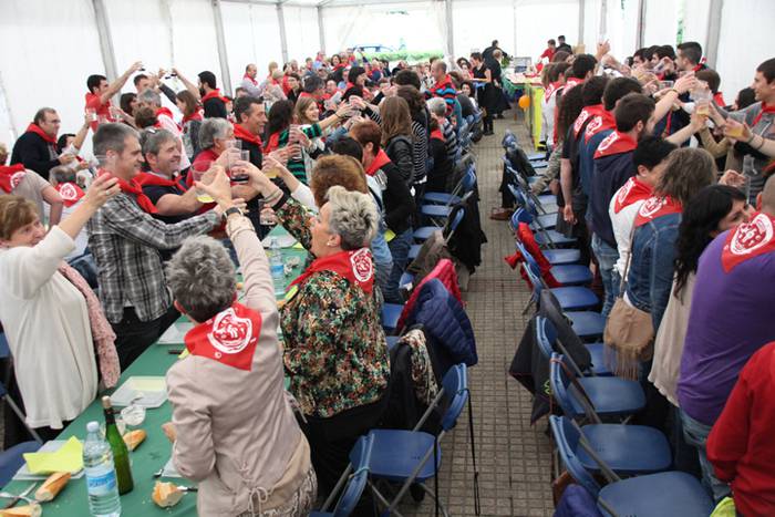 Iurre auzoaren 25. urteurren festa 13 1466265165262