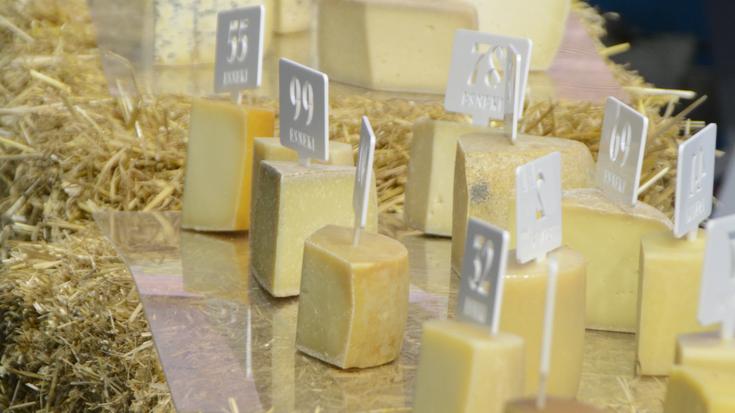 Esneki. Euskal Herriko Gazta eta Esnekien V. Azoka