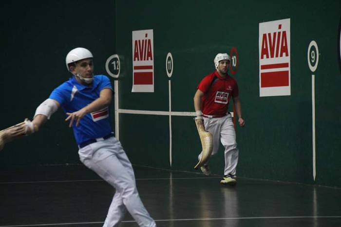 ZESTA PUNTA ELOLAREN OROIMEN 86 1512735747874