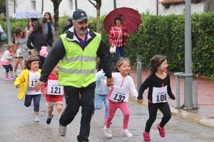 Asteasuko haurrek hasi dute  21 1530188026124