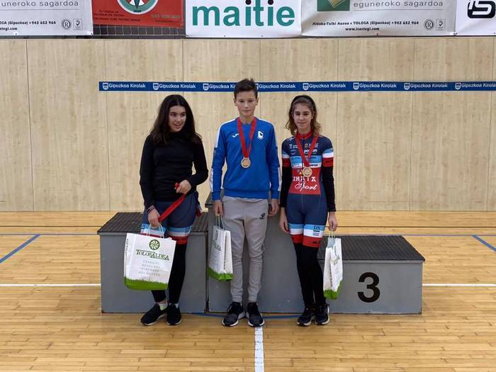 V. Irristaka Indoor Saria 2 1577393170866