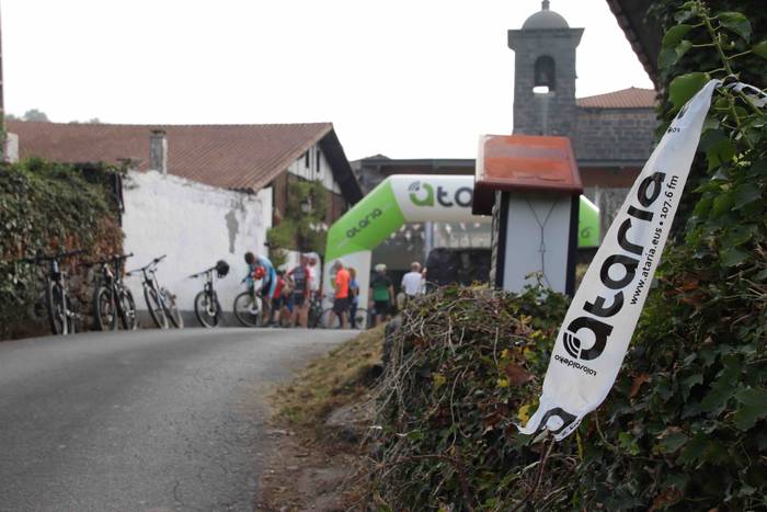 Mendi bizikleta lasterketare 3 1660377588185