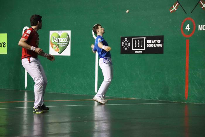 Jaka eta Artola, lehen postu 7 1576521576761