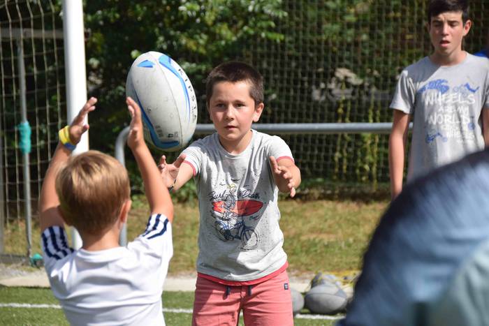 Motor eta errugbi zaleen bil 129 1535805607563