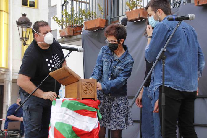 Irurako Kutxa Bira iruditan 30 1619287443898