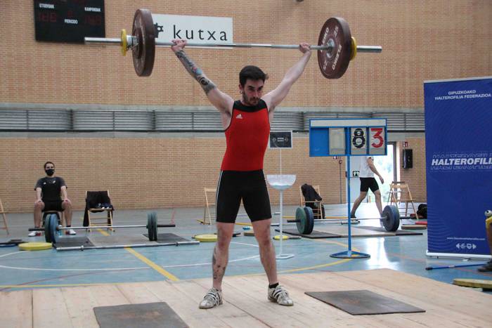 Susana Davila eta Mikel Alva 64 1619708700608