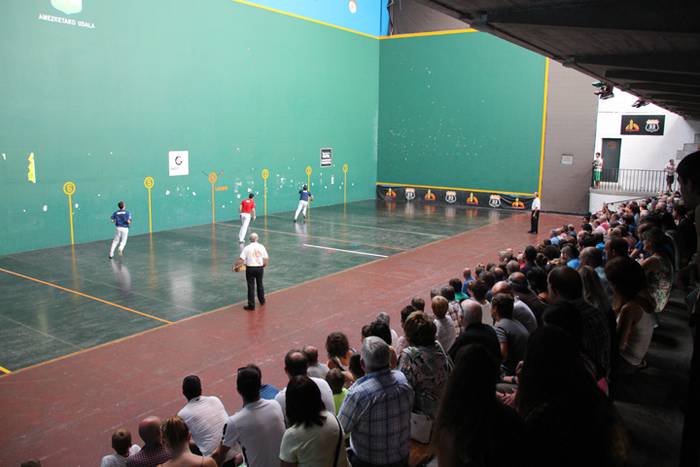 Herriko semea bultzatzen 24 1472060812737