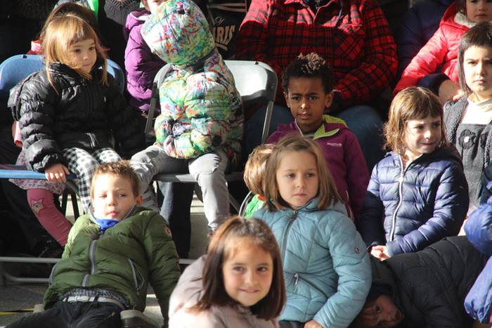 Zerkausia, egun batez antzok 2 1511703102845