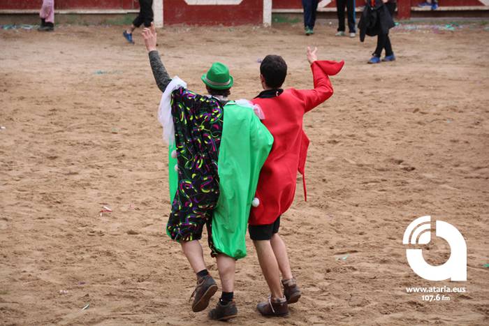 Zezenak adarrak okerrak ditu 106 1488277775984