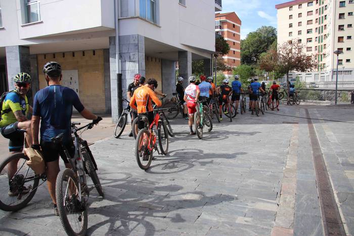 Irrintzi Txirrindularitza El 45 1633182230735