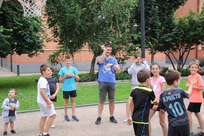 Ezkaratzen arteko lehia sano 7 1530877971392