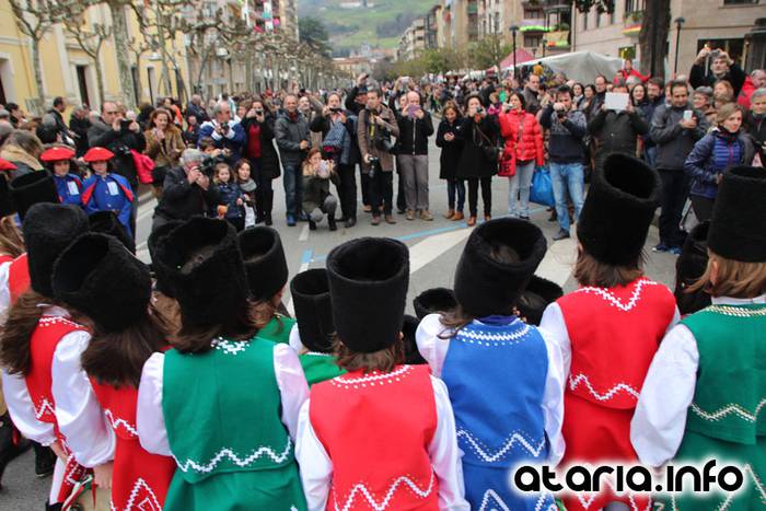 Zaldunita bezperako haur danborrada 101 1454785367135