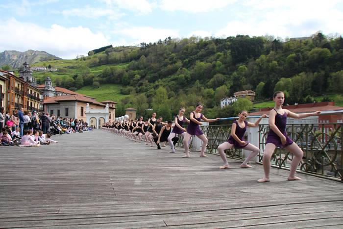 Barandari helduta dantzan 11 1523801298795