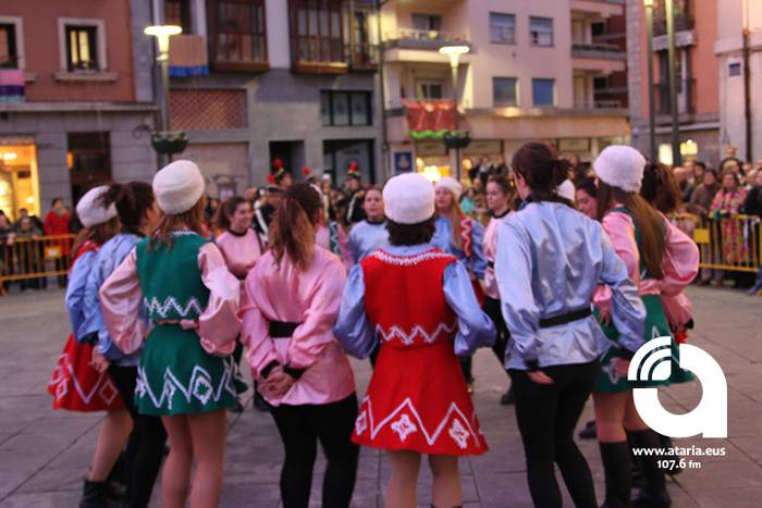 Helduak danborrei eraginez 13 1488049834776