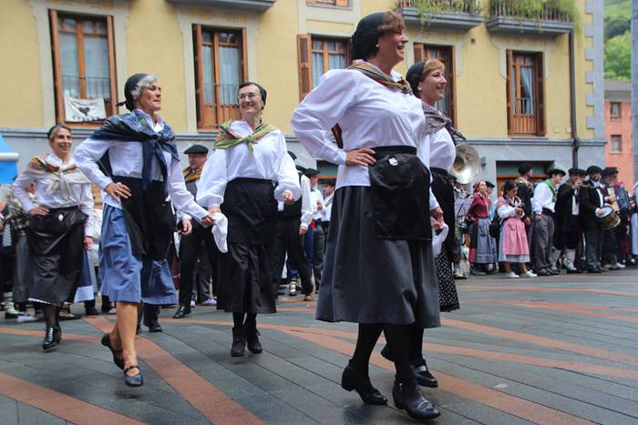 Udaberri Dantza Dezagun Tolo 82 1504963485206