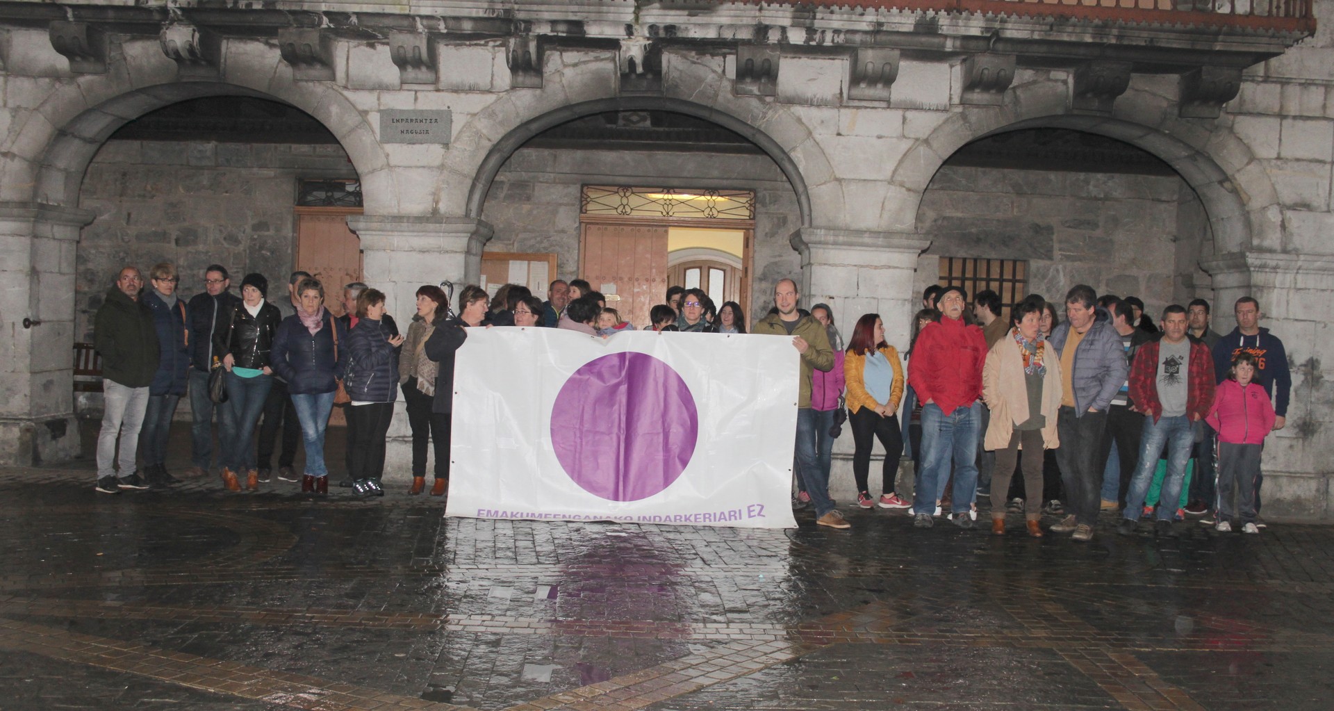 Kontzentrazioa, igandean, indarkeria matxistaren aurka