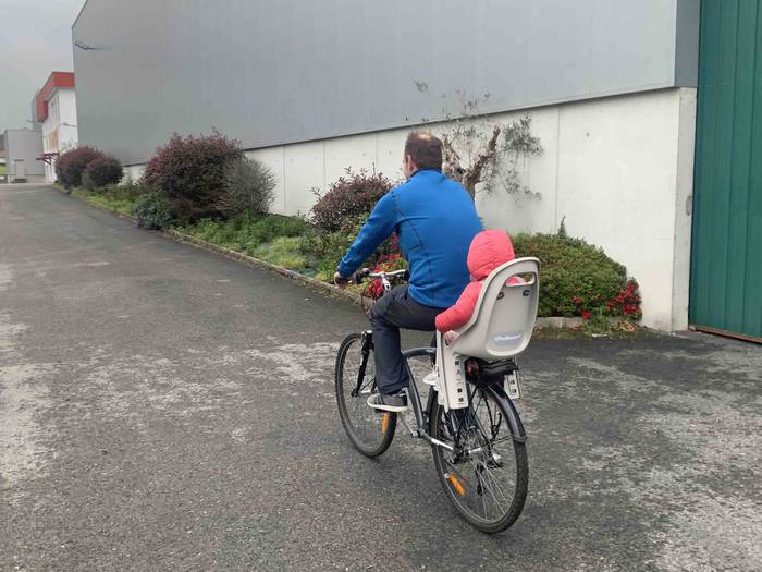 Haurrak kalera atera dira 10 1587900341986