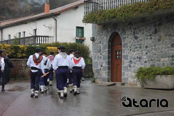 Talaiak tanten azpian ere da 10 1518353914601