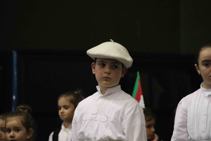 Dantzari Txiki Eguna Zizurki 24 1575117834017